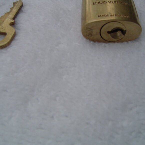 AUTHENTIC LOUIS VUITTON GOLD PADLOCK WITH KEY #307 - Picture 12 of 13